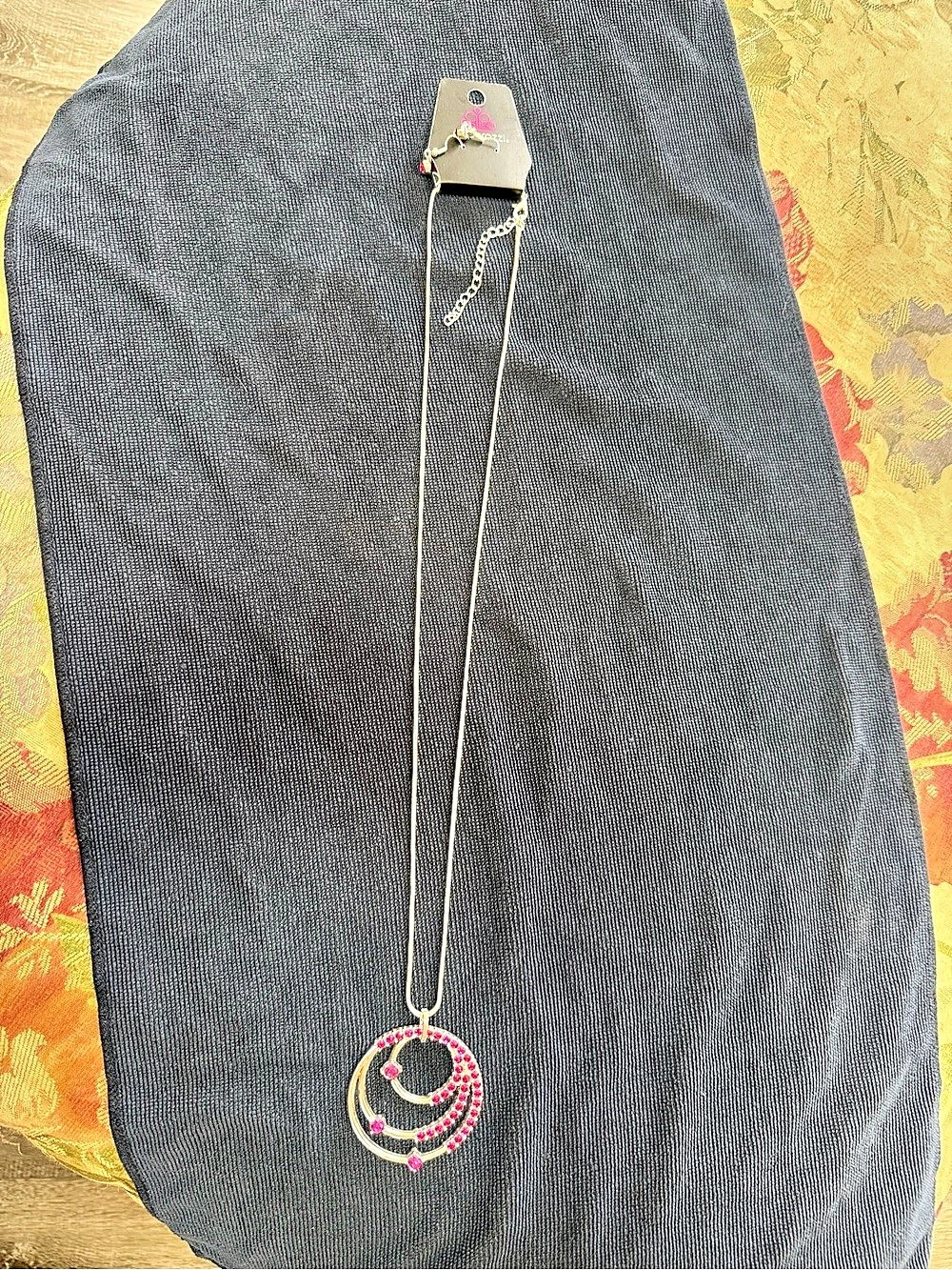 Betsey Johnson Pink Rhinestone Pendant Necklace Like New